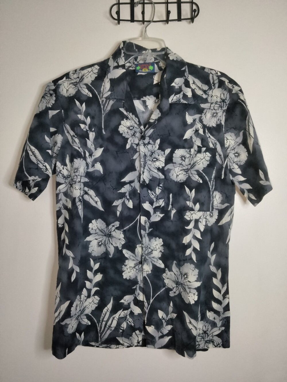 Hawaii Blues (Size M) Men's Blue & White Floral Short-Sleeve Button-Down Shirt